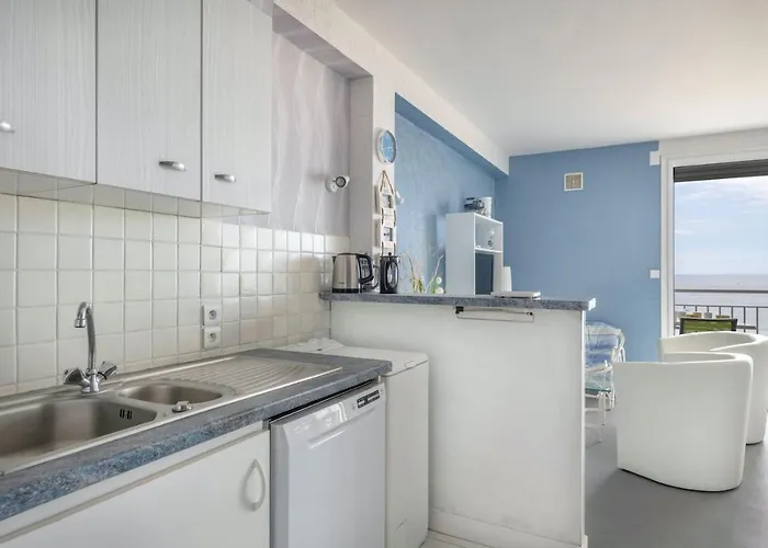 A 50m De La Plage, Vue Pour 5