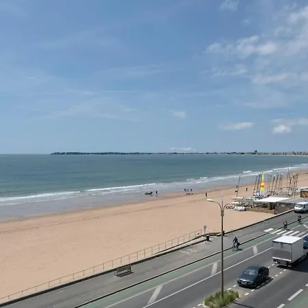 A 50m De La Plage, Vue Pour 5 شقة